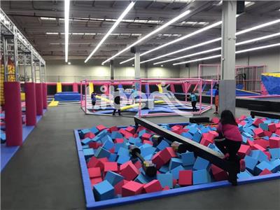 Family Entertainment Center 8