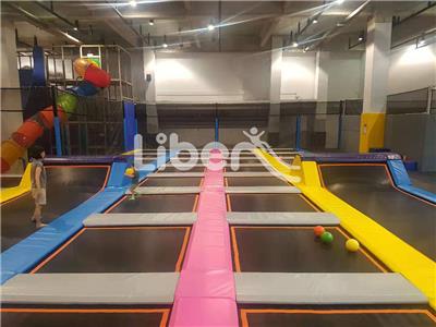 Trampoline Park 4